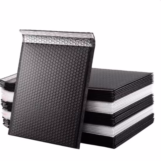 100% 4X8 Bianco Grigio Nero Riciclabile Oligrafico Personalizzato Ecologico Biodegradabile Imbottito Compostabile Bubble Mailer Borsa per imballaggio postale