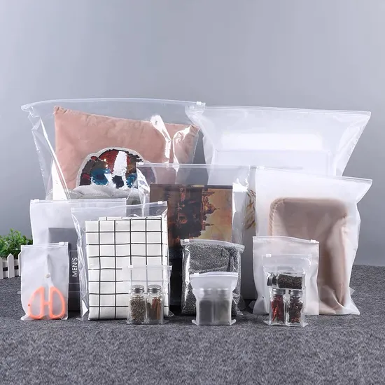 Busta di plastica con chiusura a zip per produzione personalizzata dal design gratuito con logo T